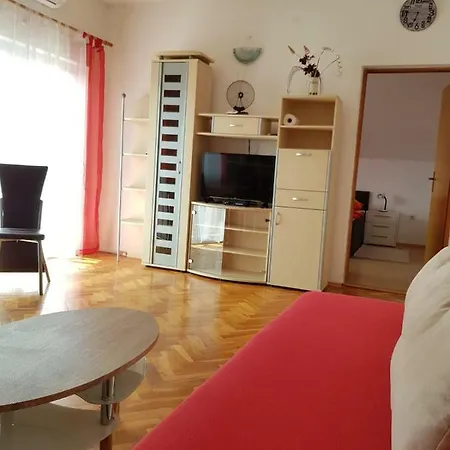 Pavlo Apartment *
